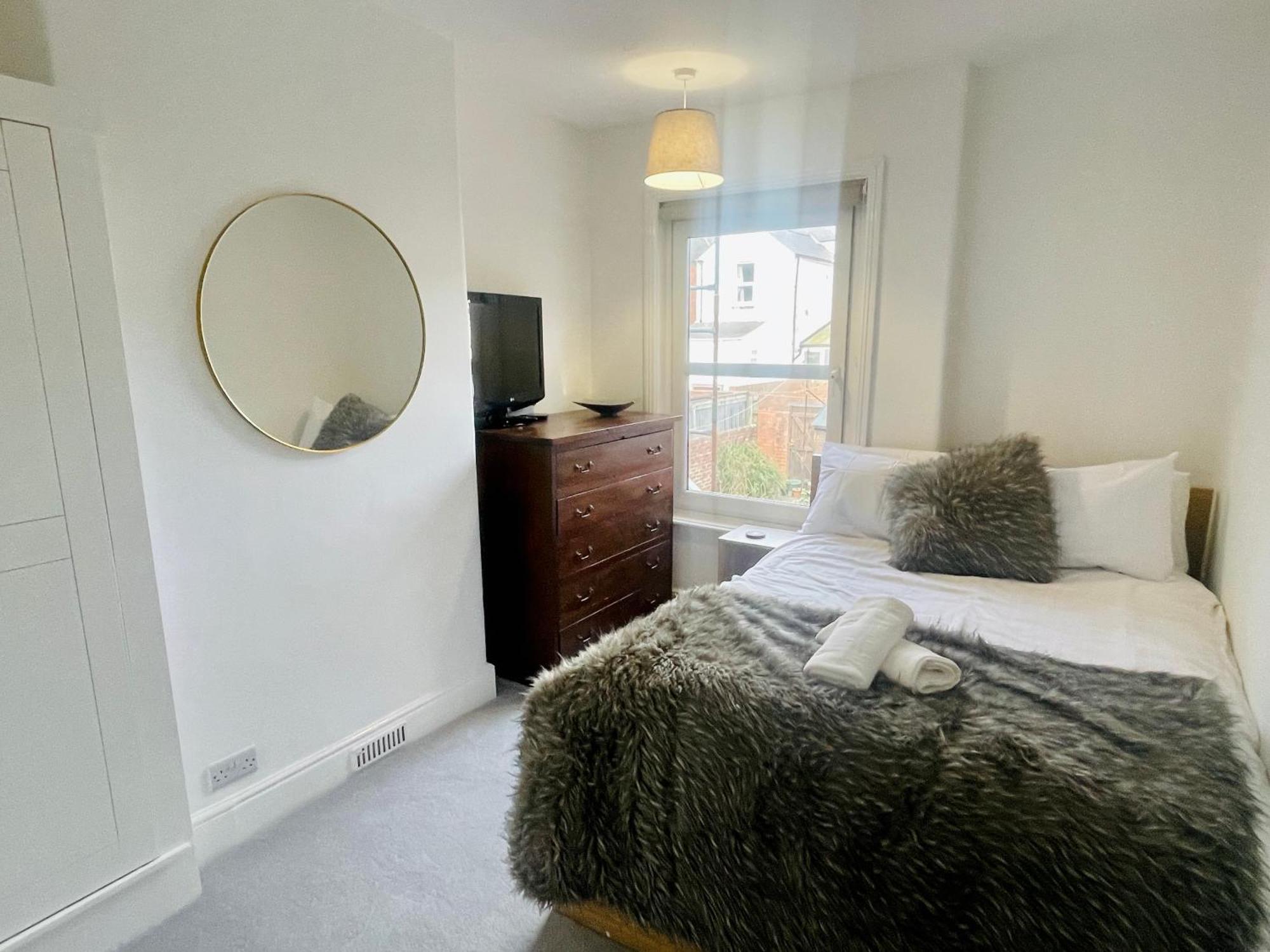 Newly Refurbished City Centre House With Parking Exeter Eksteriør billede